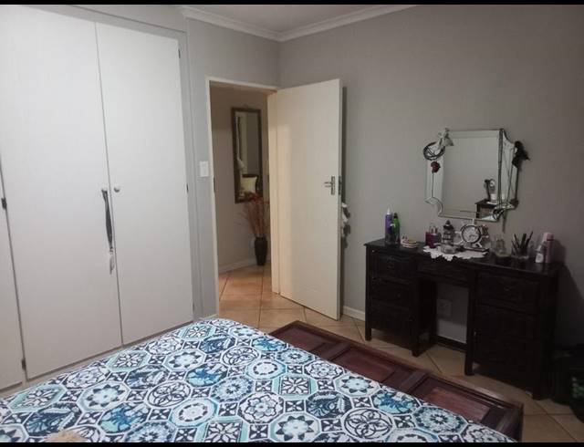 2 BEDROOM TOWNHOUSE FOR SALE IN ROOIHUISKRAAL